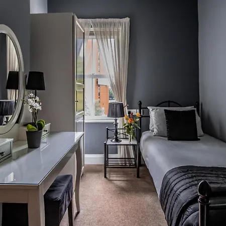 Scotia House - Beautifully Presented 4*